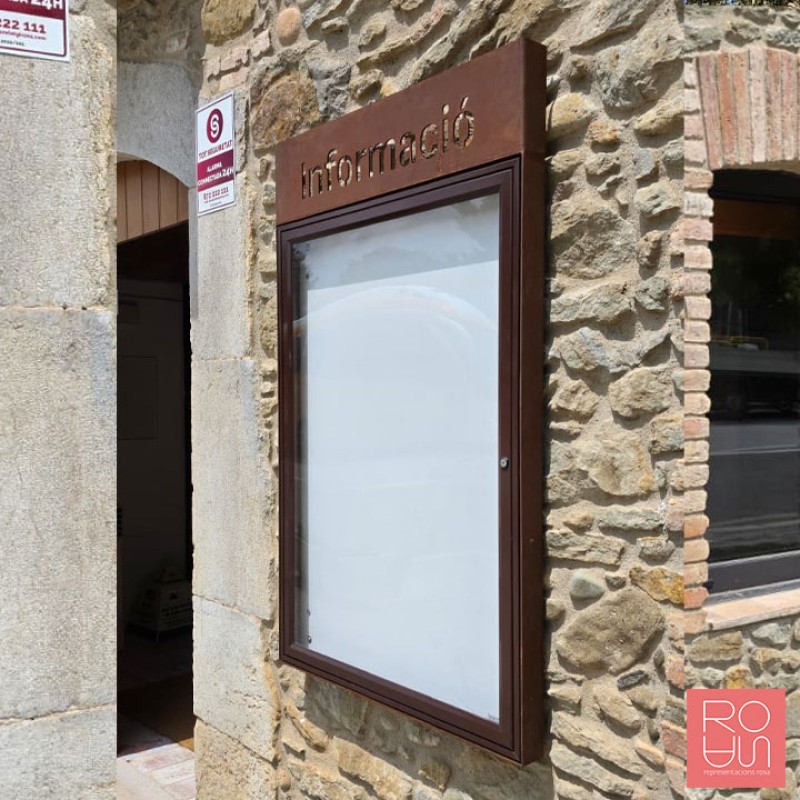Vitrina Informativa amb Marc d'Acer Corten